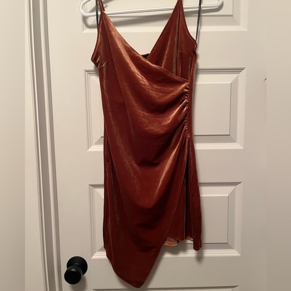 NWOT Velvet Ruched Mini Dress! - Picture 3 of 4